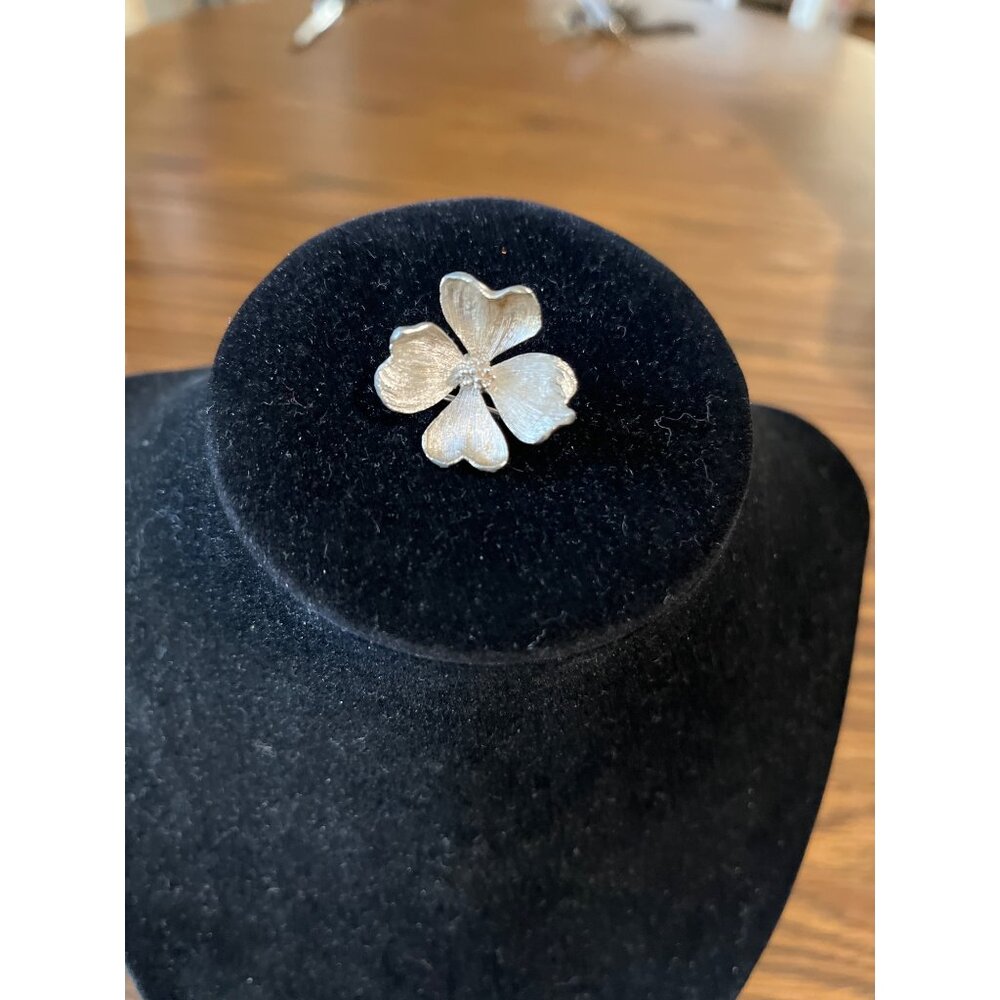 Marvella silver tone clover brooch vintage